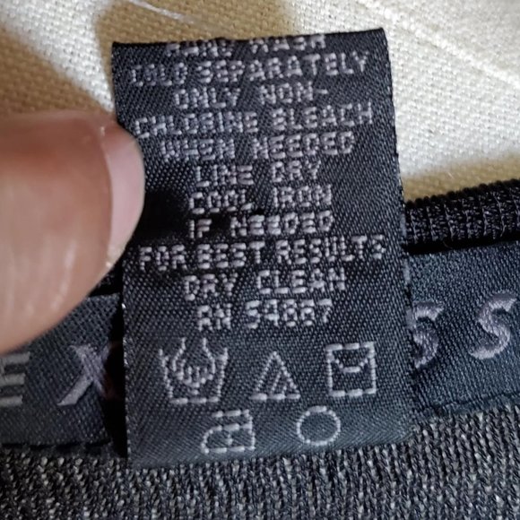 EXPRESS Tank With Sheer Panel Large - Picture 10 of 10